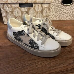 Shu Shop White Leather Women’s Sneakers with Black Glitter Star